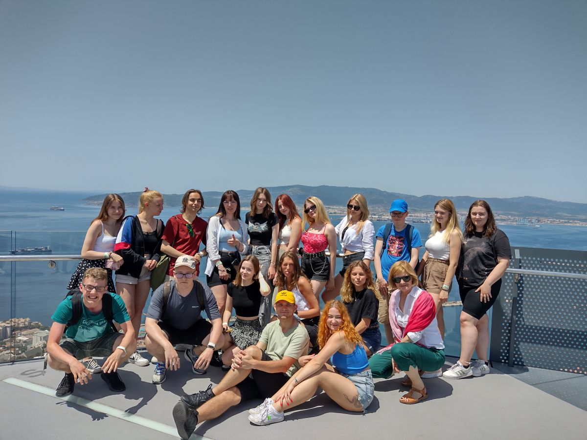 grupa uczniów -praktyki